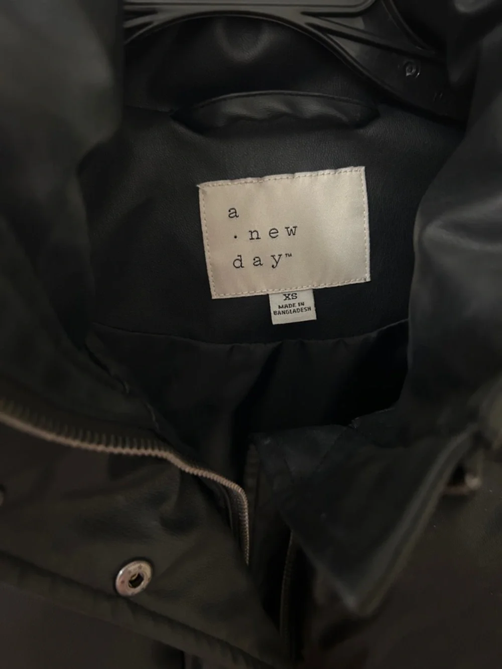 a new day Black puffer vest - Picture 2 of 5
